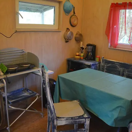 Qui Vivra Verra Le Mesnil-Amey